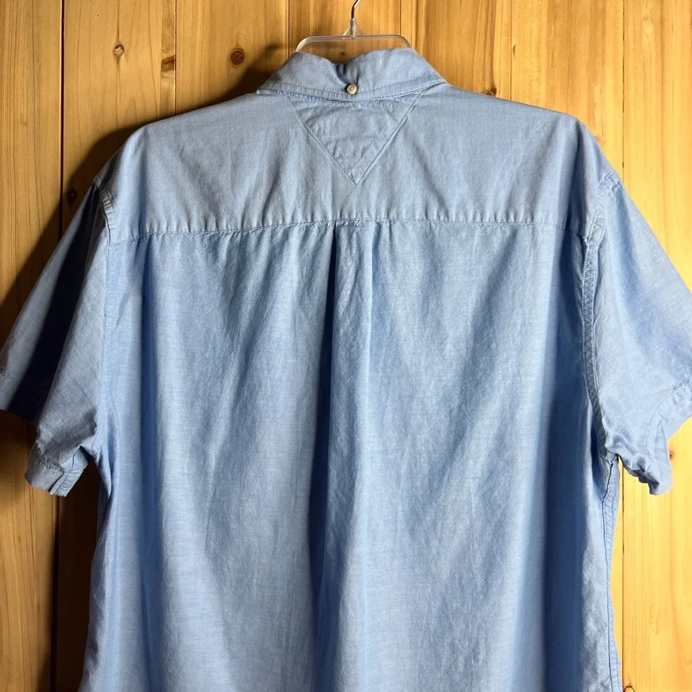 Tommy Hilfiger Men's XL Custom Fit Blue Oxford Short Sleeve‎ Button Up Shirt